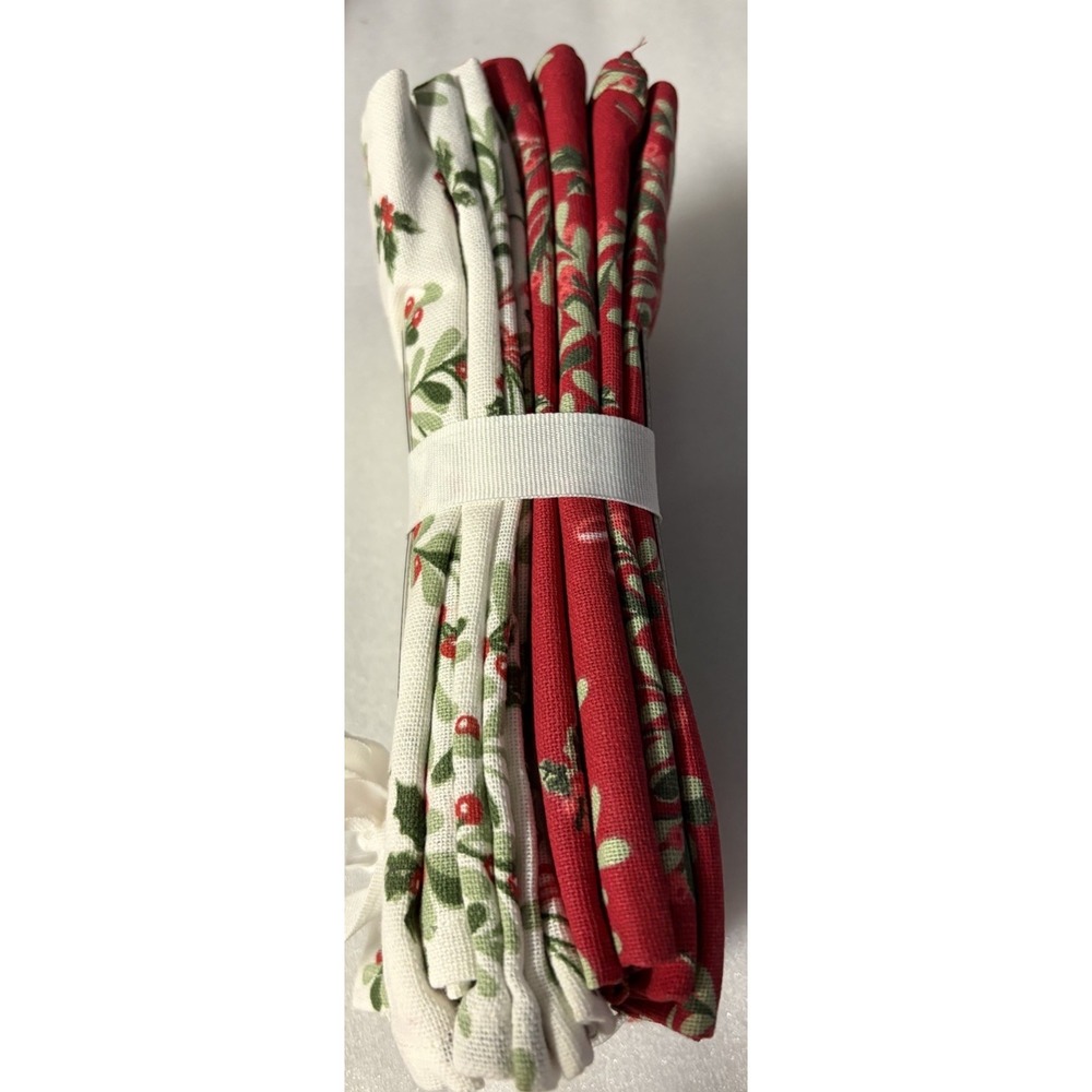 Tahari Home Christmas Napkins Set of 8 18x18 Cotton Mistletoe Holly Red NWT - Picture 4 of 7